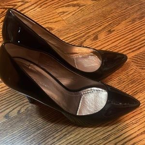 Great condition! BCBG black heels size 7